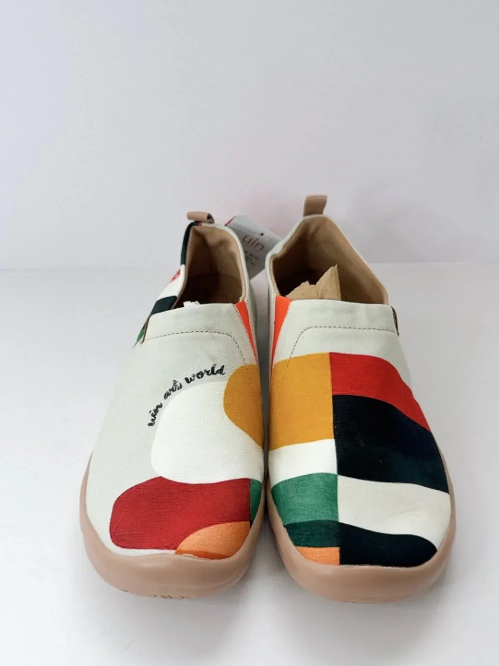 Size 9.5 UIN Hold That Color Slip-On Shoes Women’s Abstract Art Canvas Flats